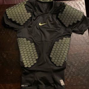 Nike Men's Pro Hyperstrong Padded Football Shirt.